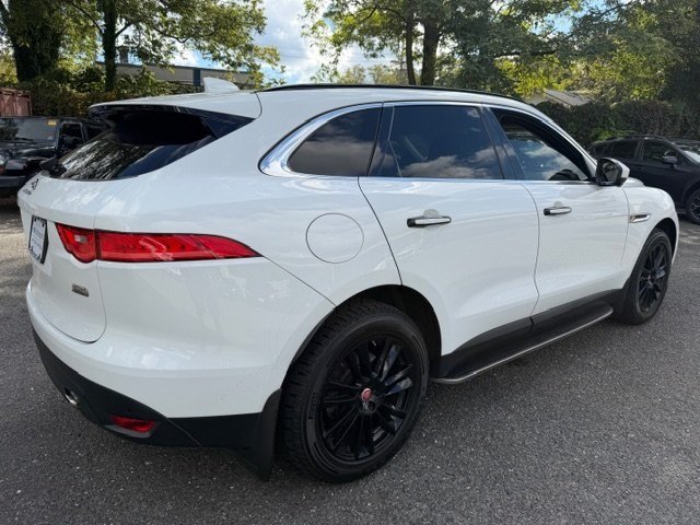 2019 Jaguar F-PACE Prestige photo 4