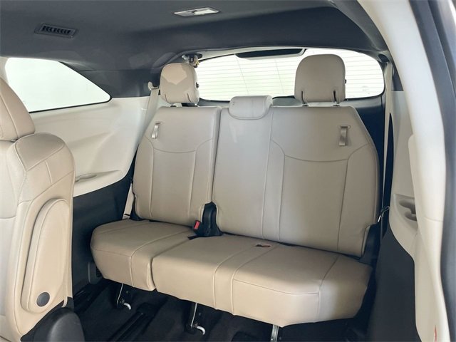 2023 Toyota Sienna XLE photo 43