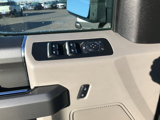 2016 Ford F-150 XLT photo 4