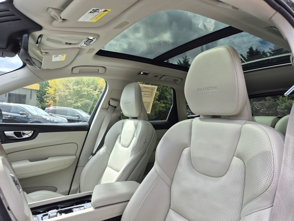 2019 Volvo XC60 T5 Inscription photo 9