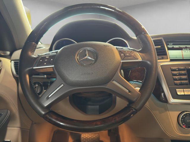 2014 Mercedes Benz ML 550 photo 8