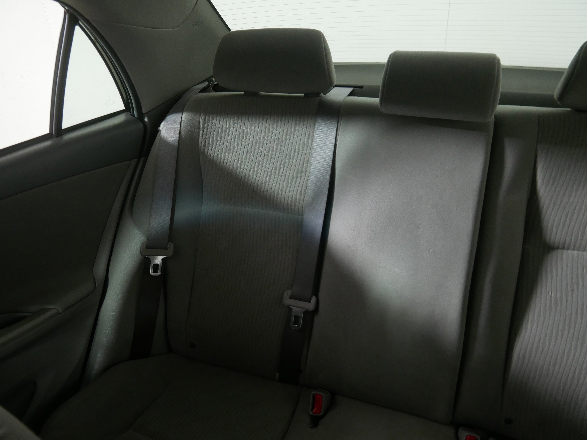 2010 Toyota Corolla LE photo 11