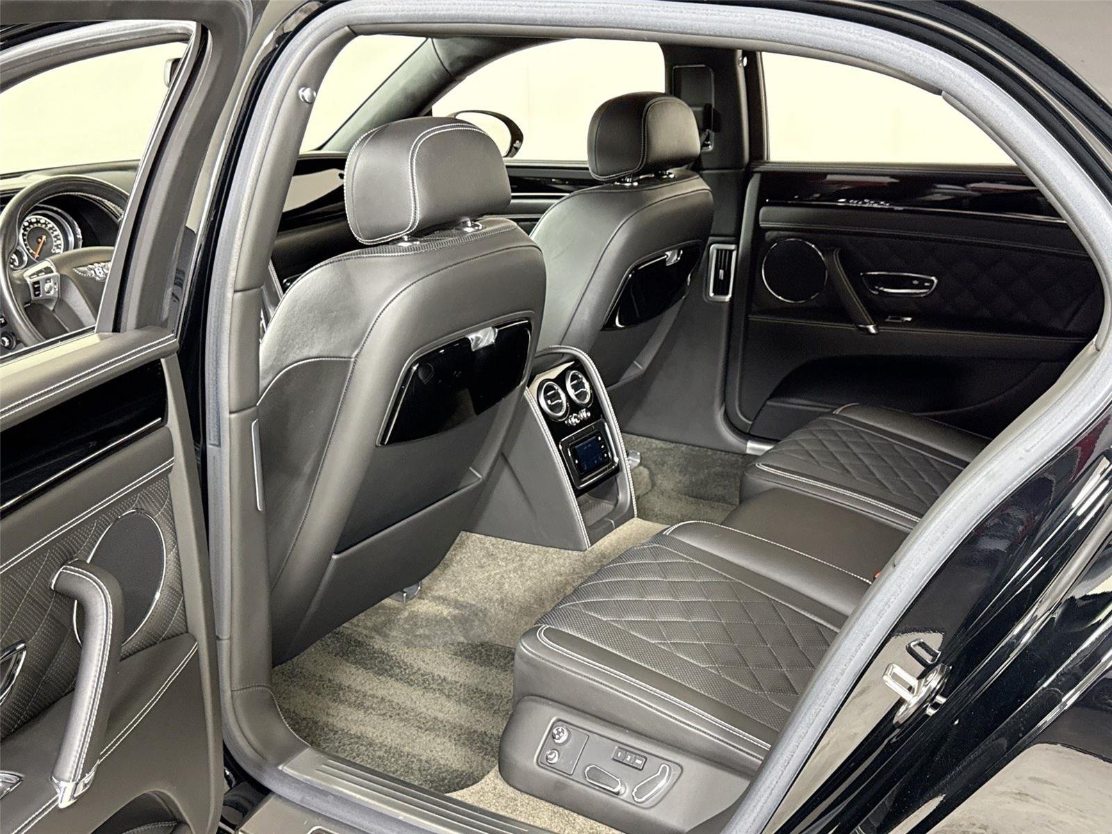 2018 Bentley Flying Spur W12 photo 21