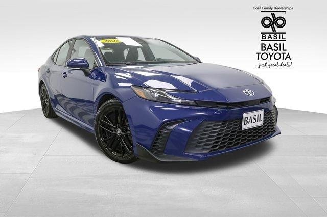 2025 Toyota Camry XSE photo 2