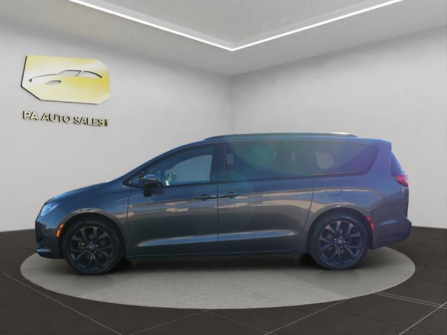 2019 Chrysler Pacifica Touring L 35th Anniversary photo 4