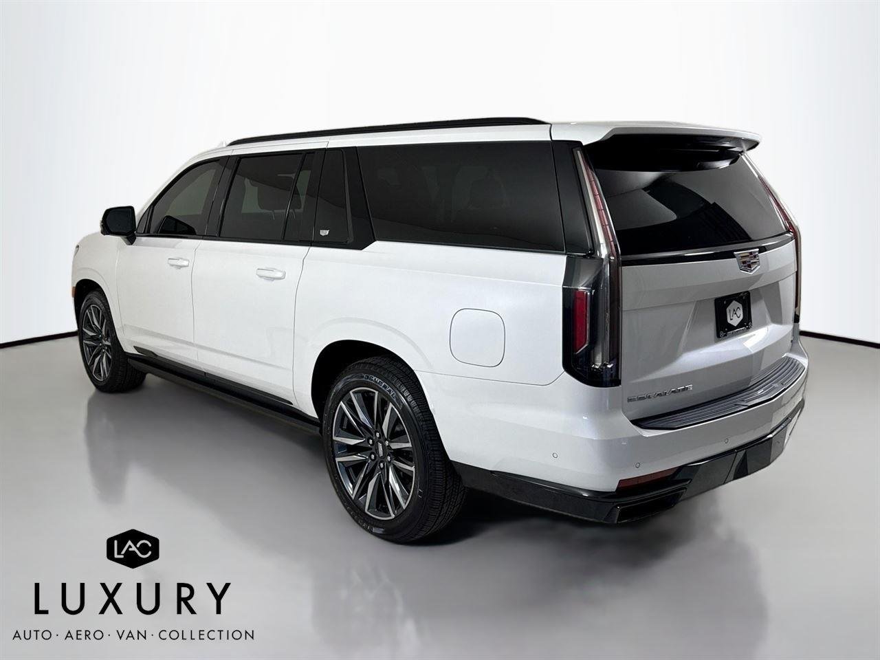 2021 Cadillac Escalade ESV Sport photo 6