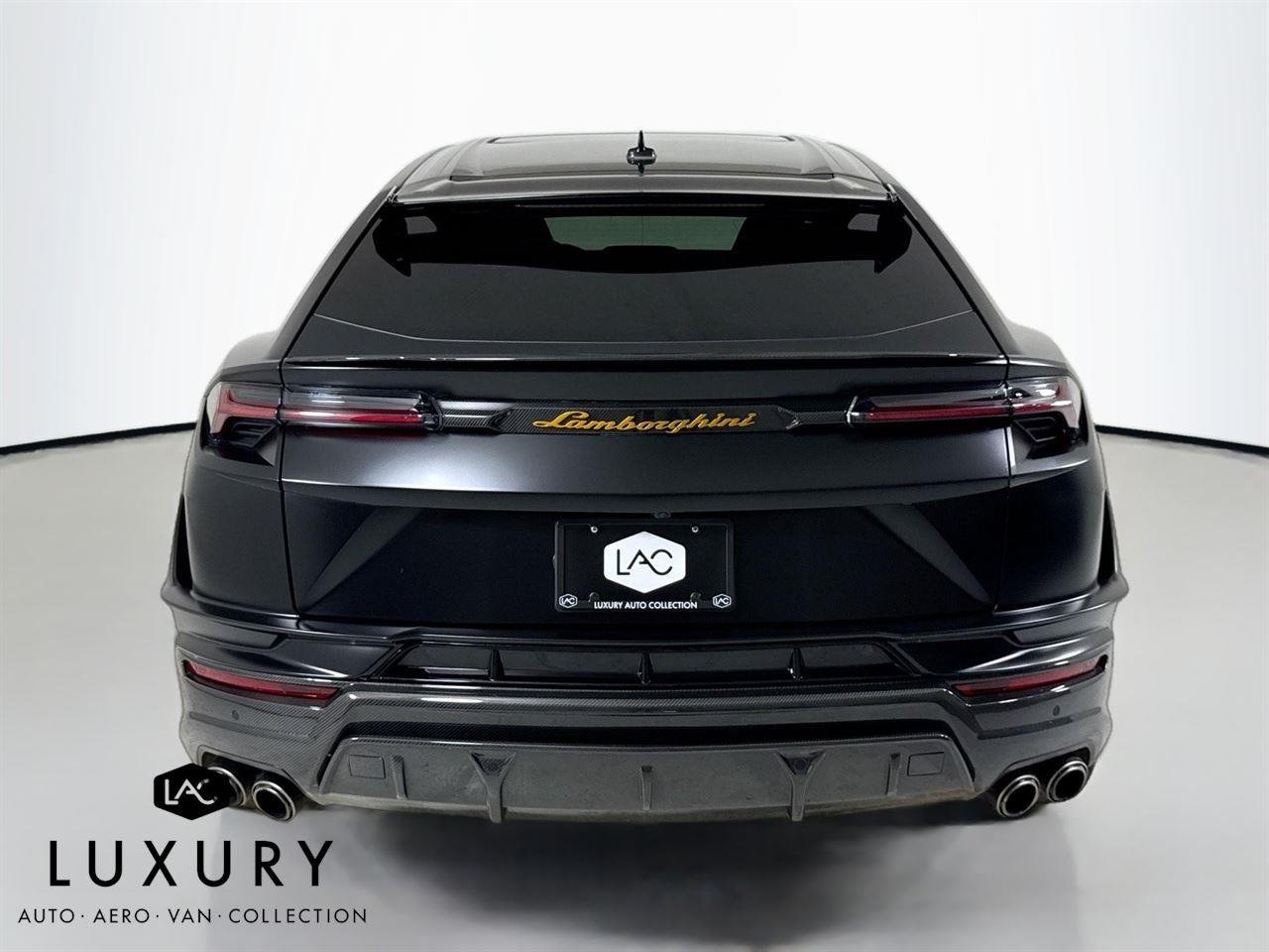 2023 Lamborghini Urus Performante photo 5