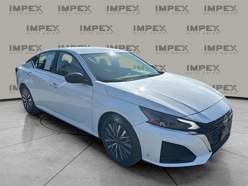 2025 Nissan Altima 2.5 SV photo 7