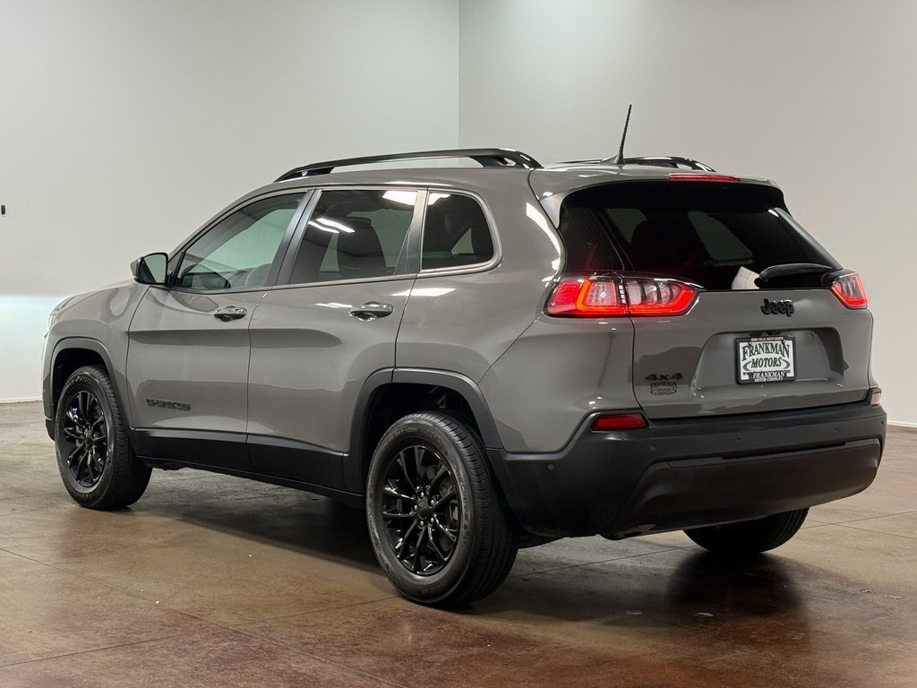 2023 Jeep Cherokee Altitude photo 2