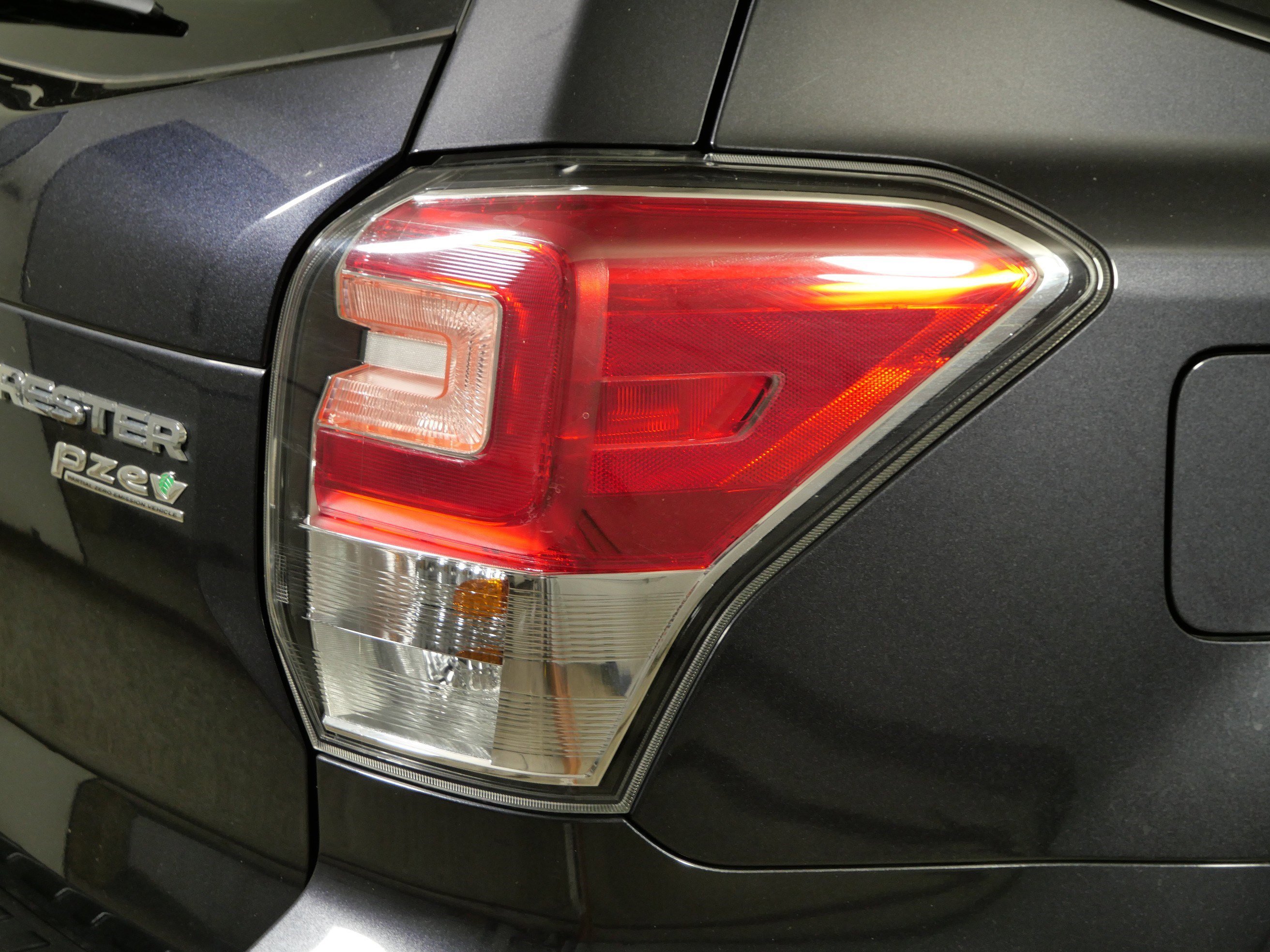 2017 Subaru Forester Premium photo 14