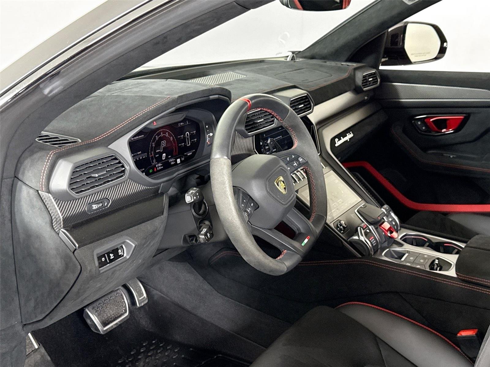 2023 Lamborghini Urus Performante photo 13