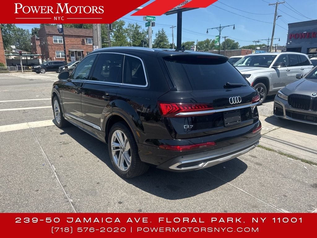 2023 Audi Q7 55 Premium Plus photo 2