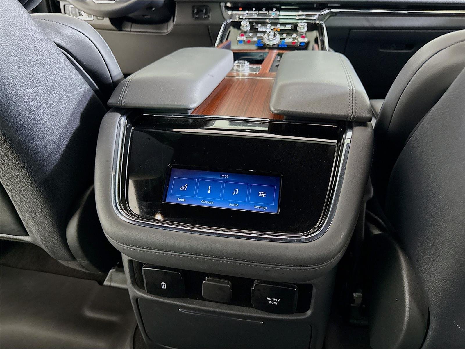 2024 Lincoln Navigator L Reserve photo 28