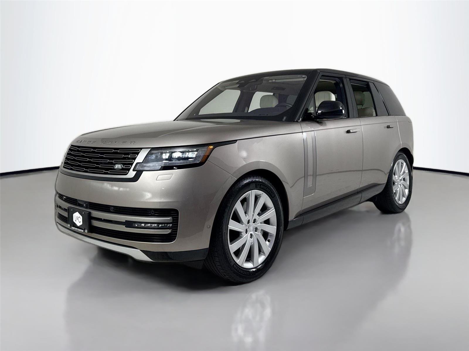 2023 Land Rover Range Rover SE photo 40