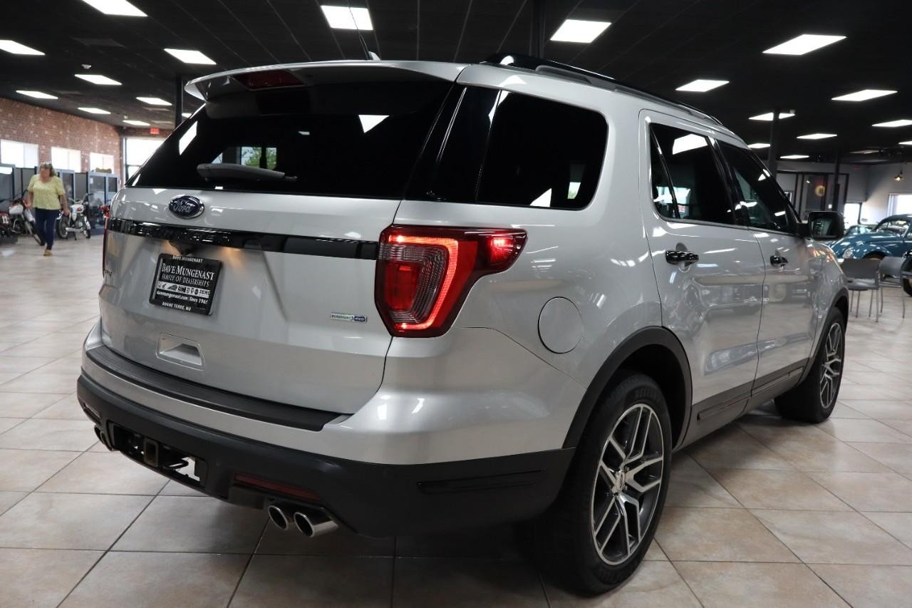 2019 Ford Explorer Sport photo 4