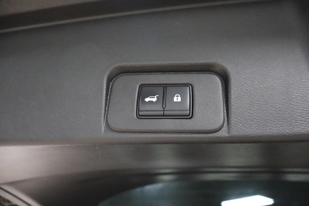 2023 Nissan Rogue Platinum photo 19