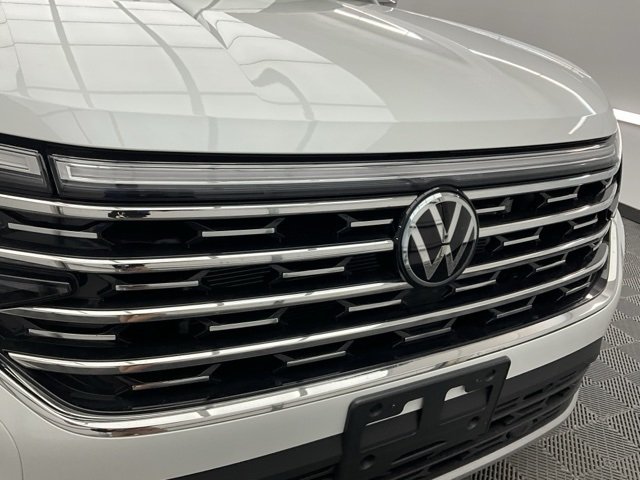 2024 Volkswagen Atlas SEL photo 25