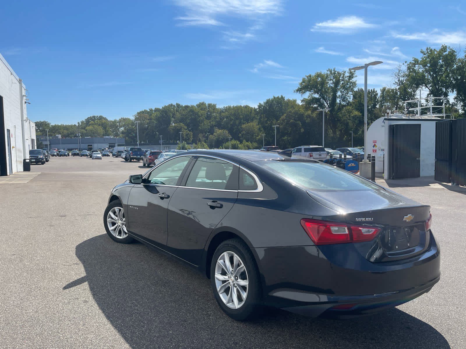 2023 Chevrolet Malibu 1LT photo 3