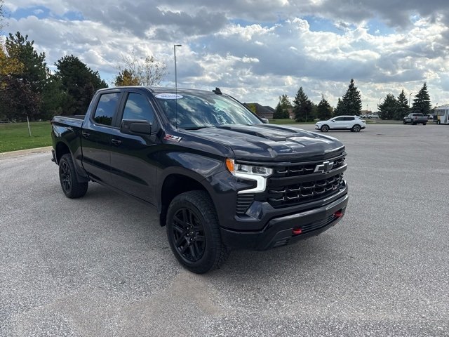 2022 Chevrolet Silverado 1500 LT Trail Boss photo 2