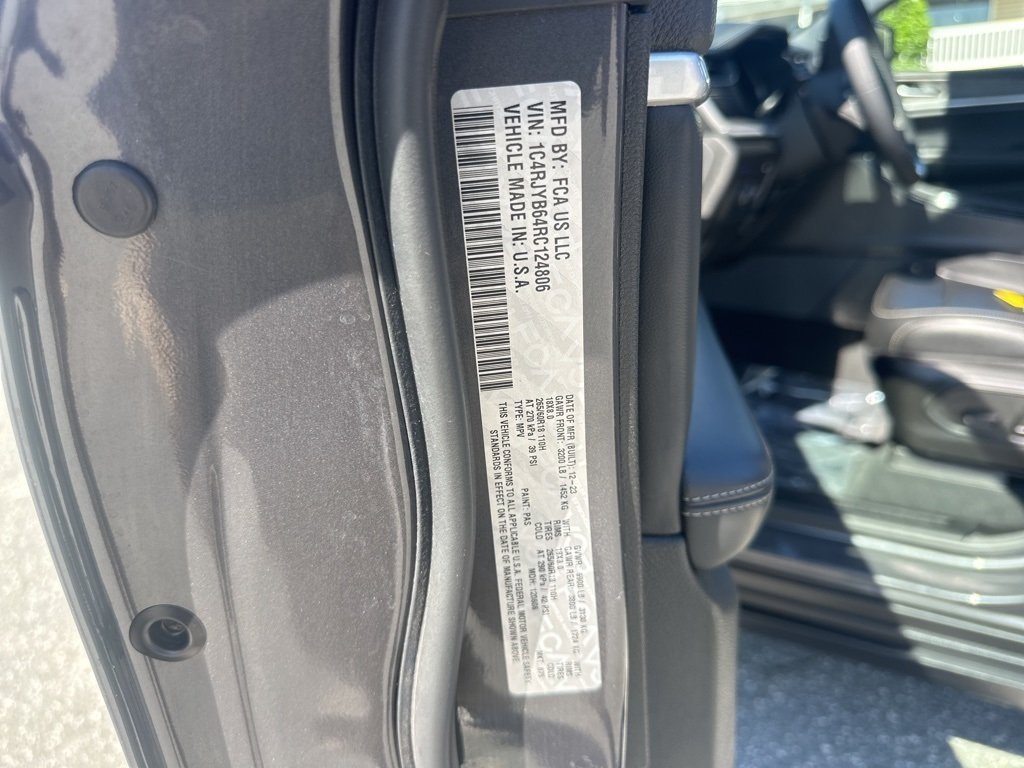 2024 Jeep Cherokee Limited 4xe photo 33
