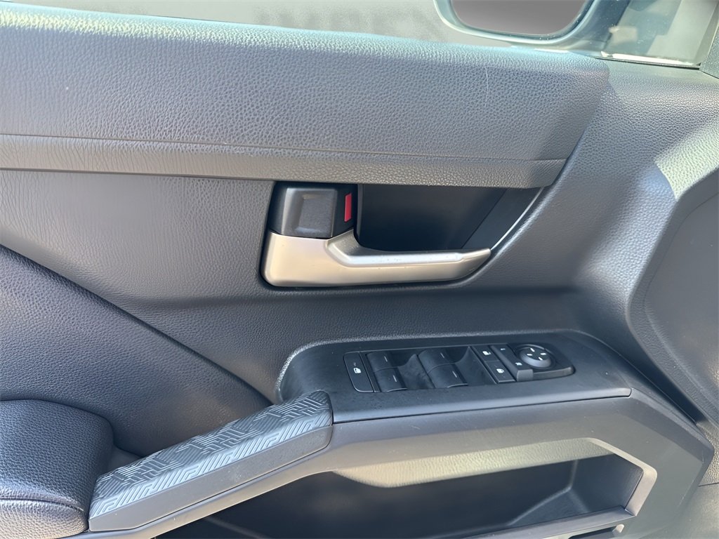 2025 Toyota Tacoma TRD Sport photo 25