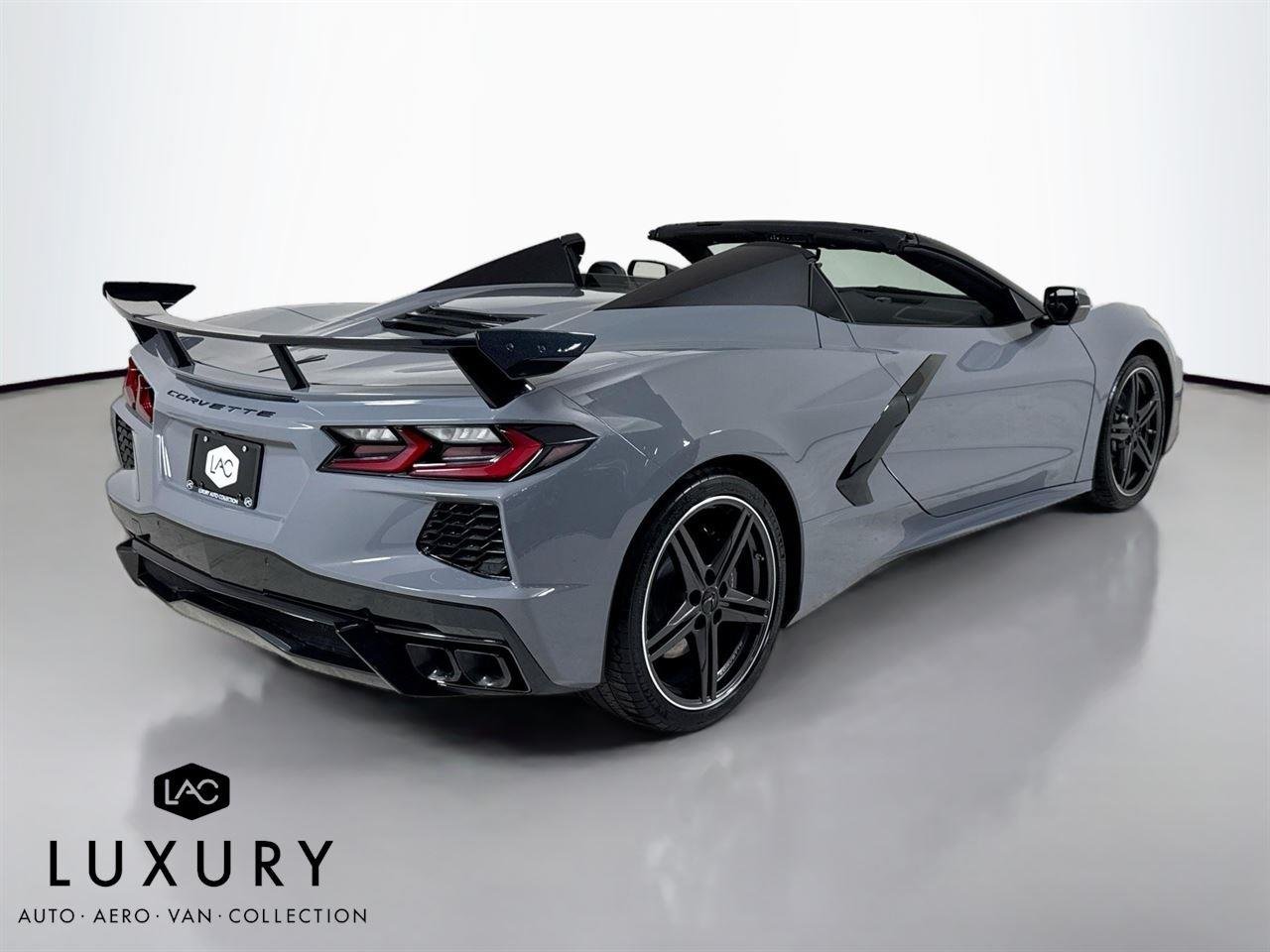 2025 Chevrolet Corvette 2LT photo 4