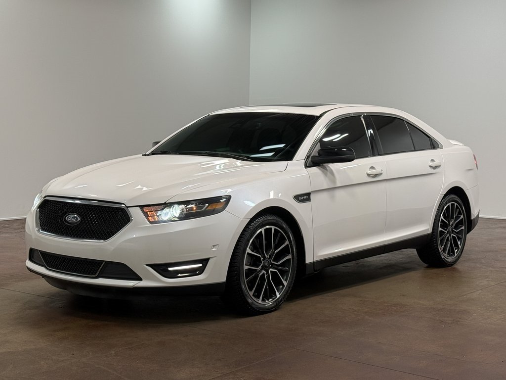 2019 Ford Taurus SHO photo 21