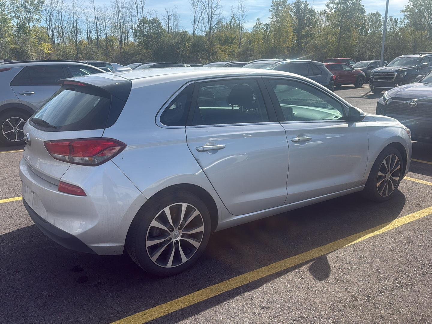 2018 Hyundai Elantra GT photo 3