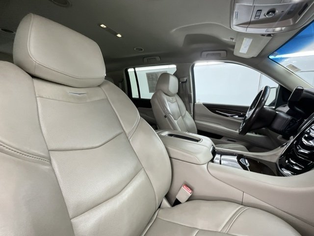 2016 Cadillac Escalade ESV Base photo 12