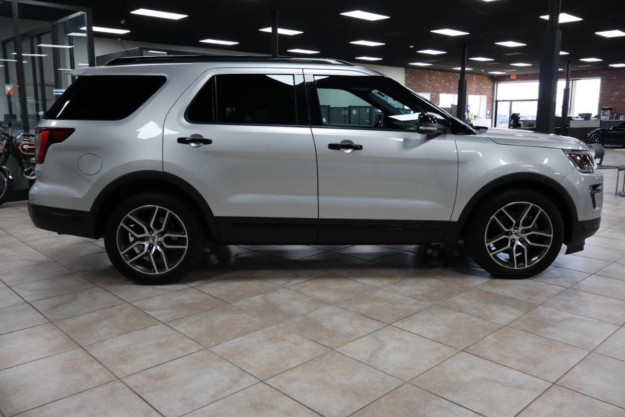2019 Ford Explorer Sport photo 5