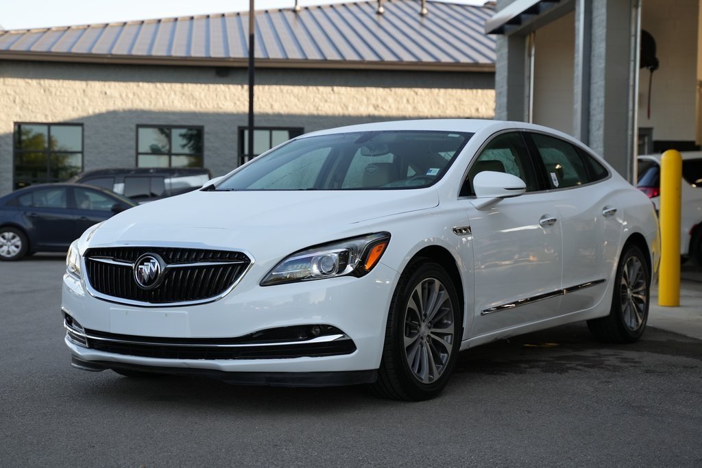 2019 Buick LaCrosse Preferred photo 3