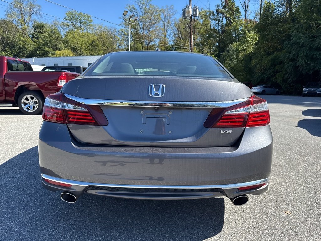 2017 Honda Accord EX-L V6 photo 4