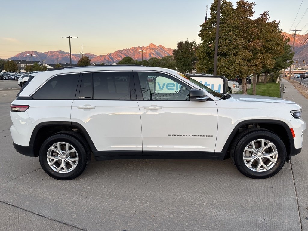 2023 Jeep Grand Cherokee Limited photo 4