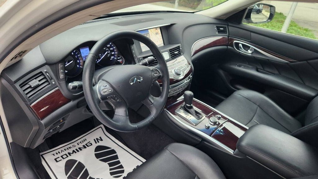 2019 Infiniti Q70 photo 6