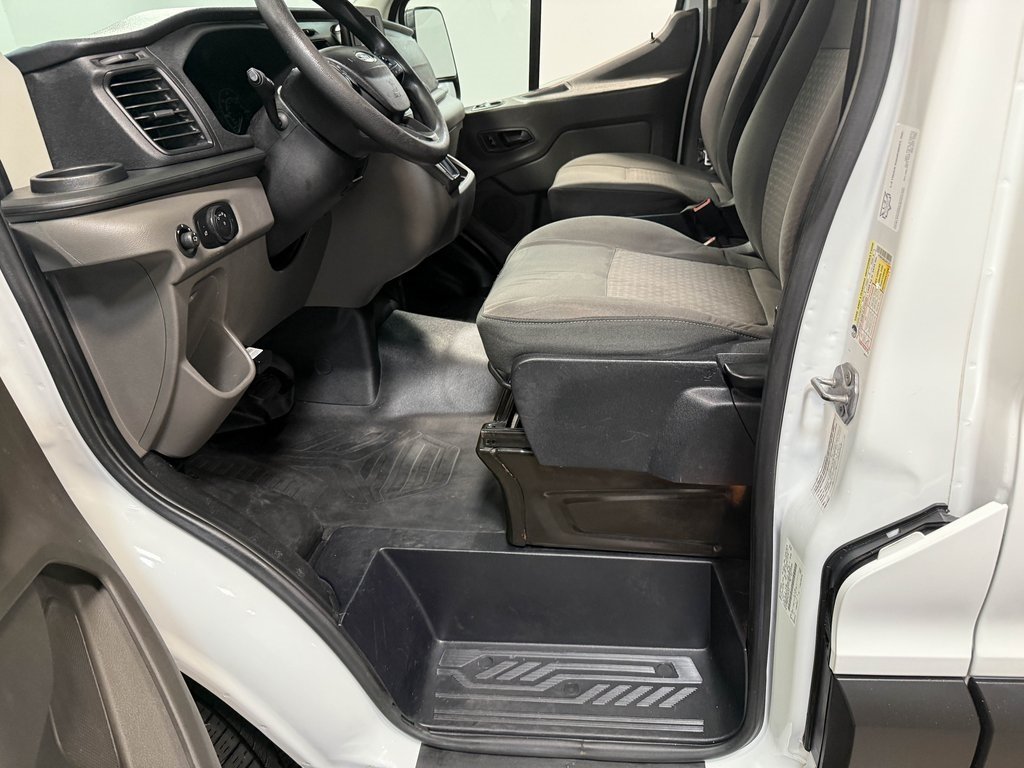 2020 Ford Transit photo 41