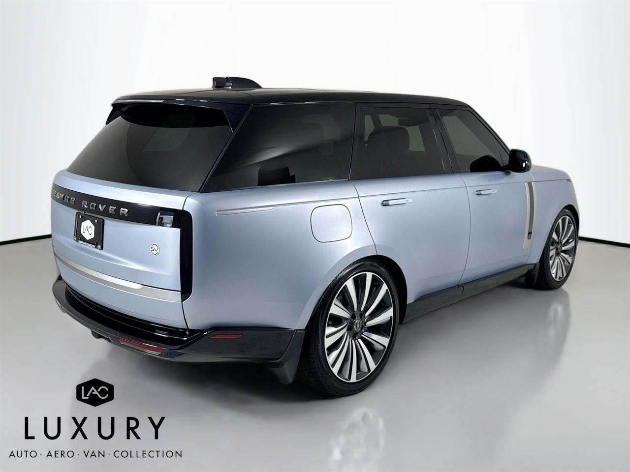 2023 Land Rover Range Rover SV photo 4