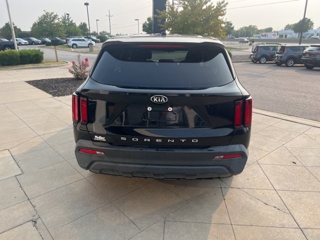 2021 Kia Sorento LX photo 3