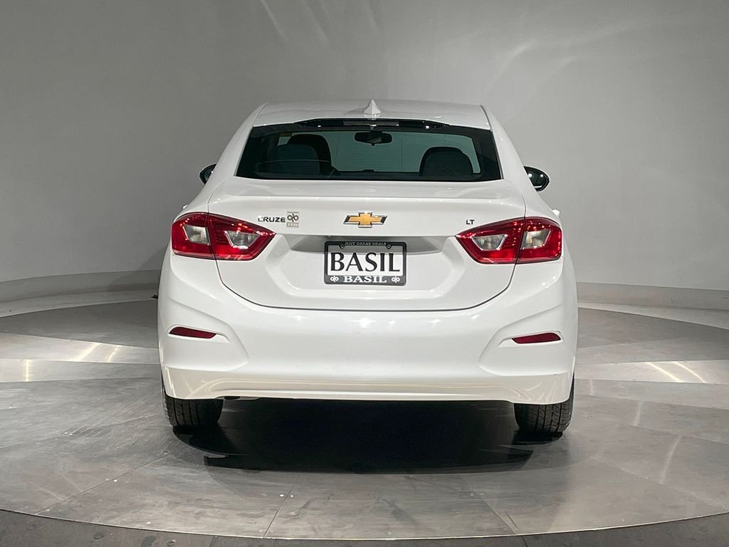 2018 Chevrolet Cruze LT photo 10