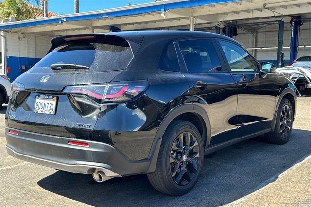 2023 Honda HR-V Sport photo 3