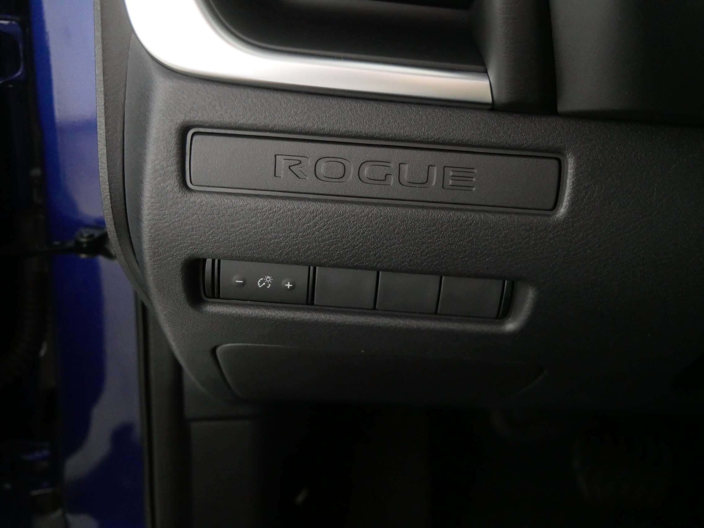 2023 Nissan Rogue S photo 24