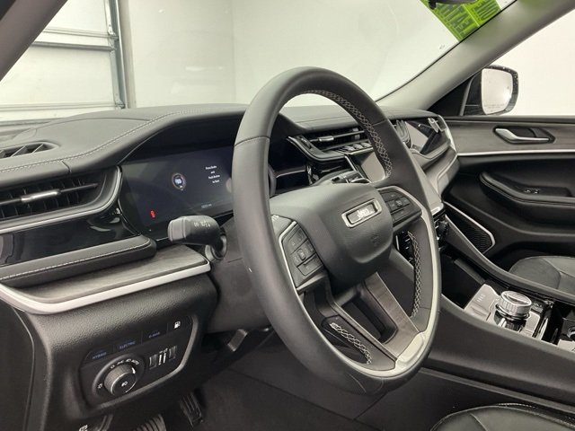 2022 Jeep Cherokee Limited 4xe photo 16