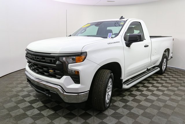 2024 Chevrolet Silverado 1500 photo 3