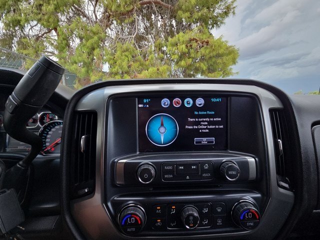 2018 Chevrolet Silverado 1500 LT photo 19