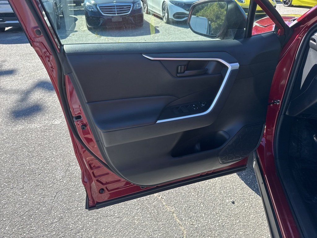 2023 Toyota RAV4 LE photo 22
