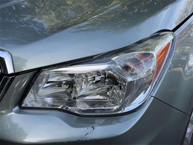 2016 Subaru Forester 2.5i Premium photo 10