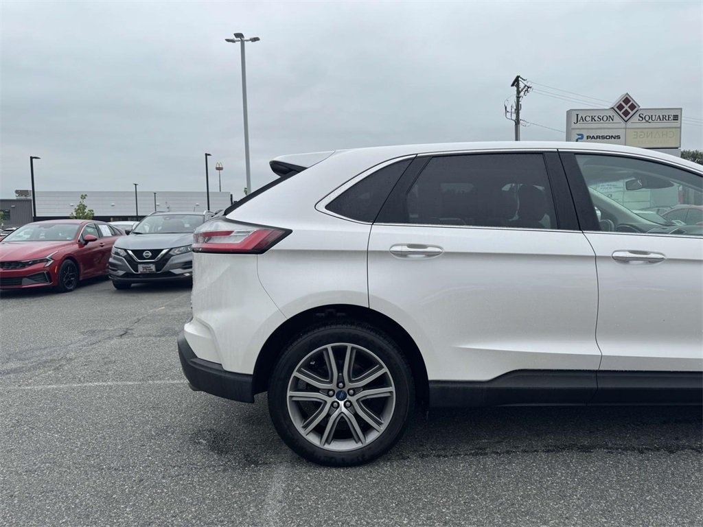 2019 Ford Edge Titanium photo 5