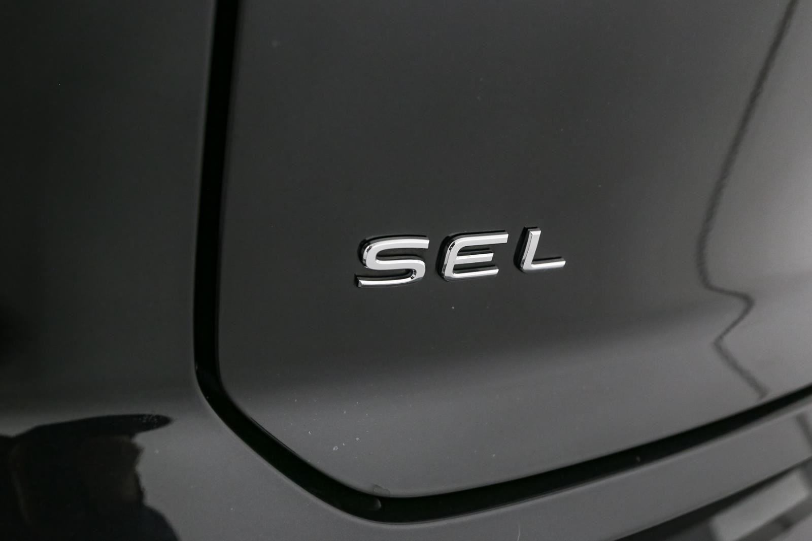 2020 Volkswagen Atlas Cross Sport SEL photo 6