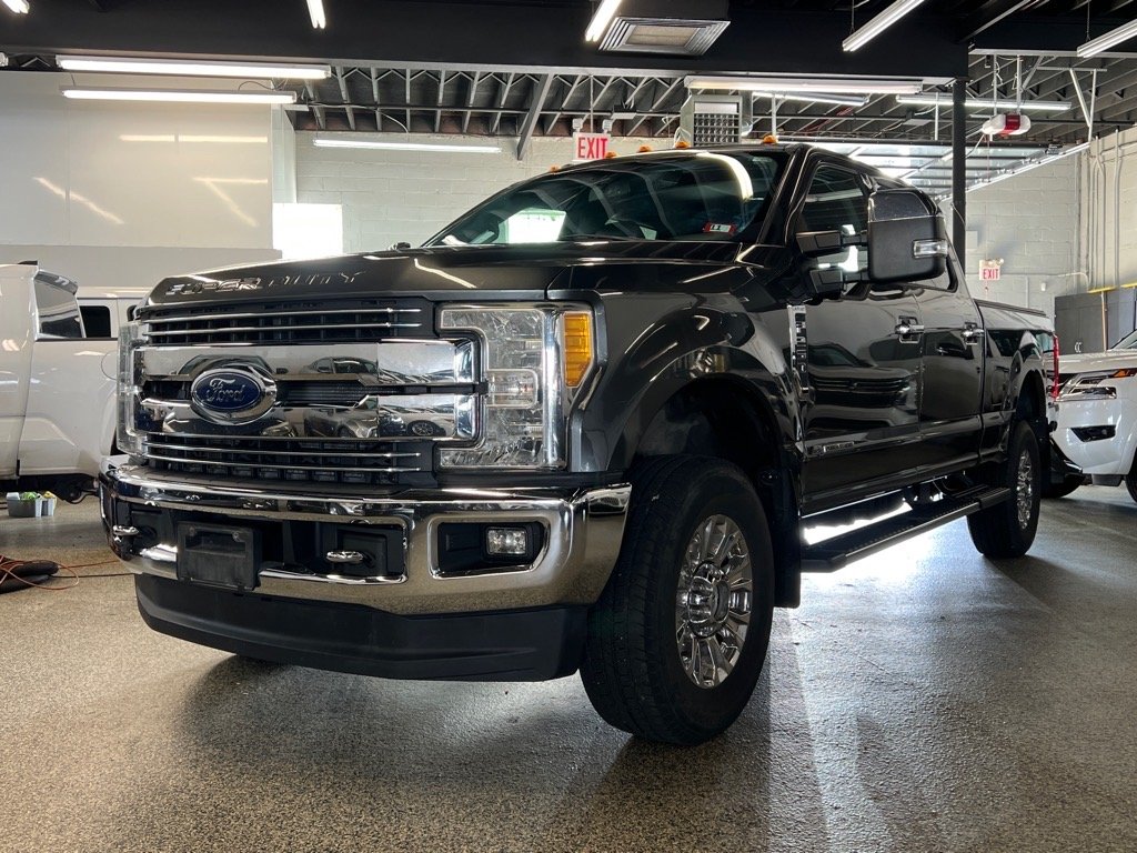 2017 Ford F-250 Lariat photo 3