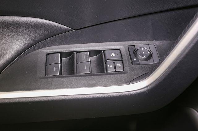2025 Toyota RAV4 XLE photo 36