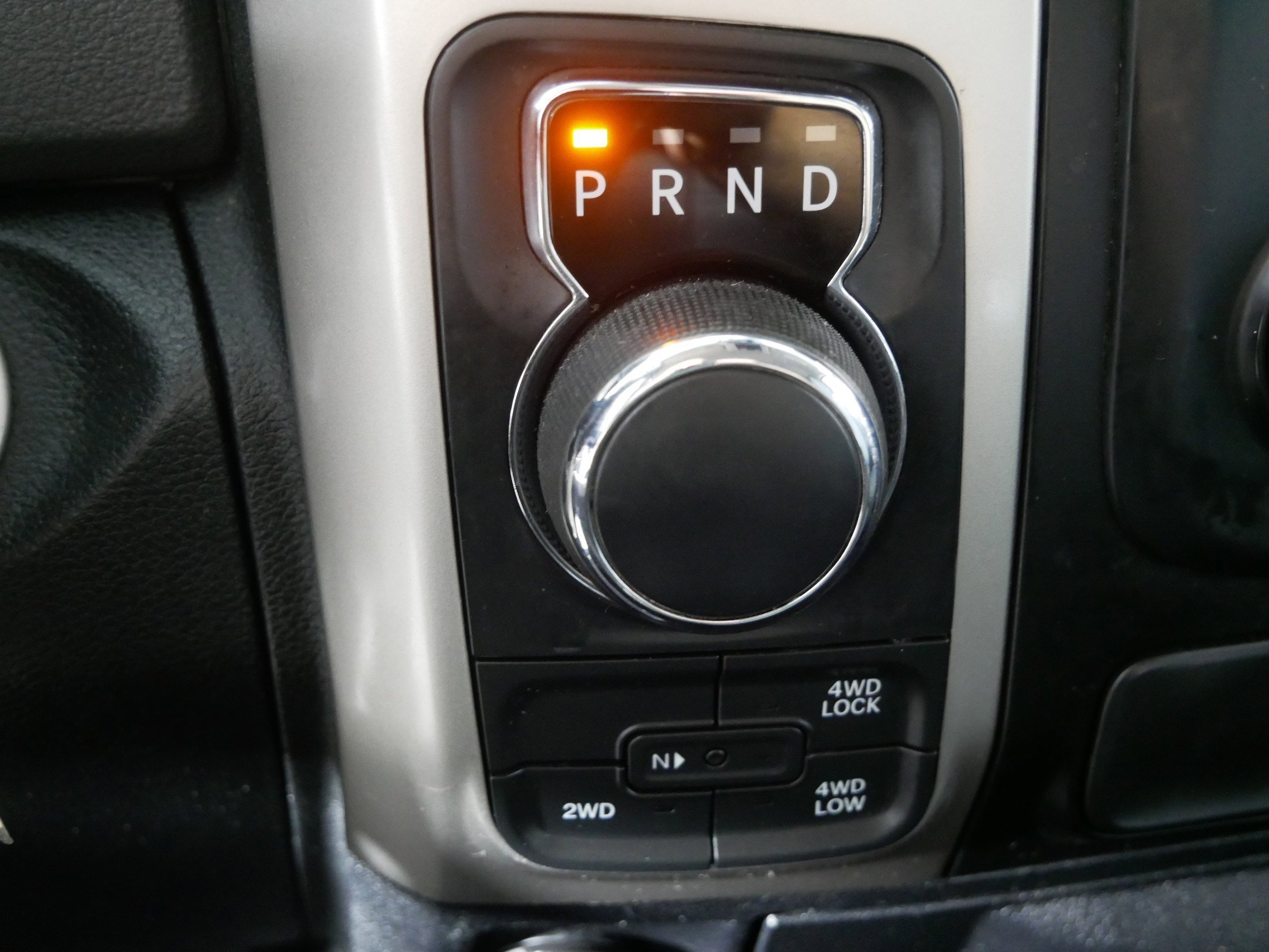 2016 Ram 1500 SLT photo 22